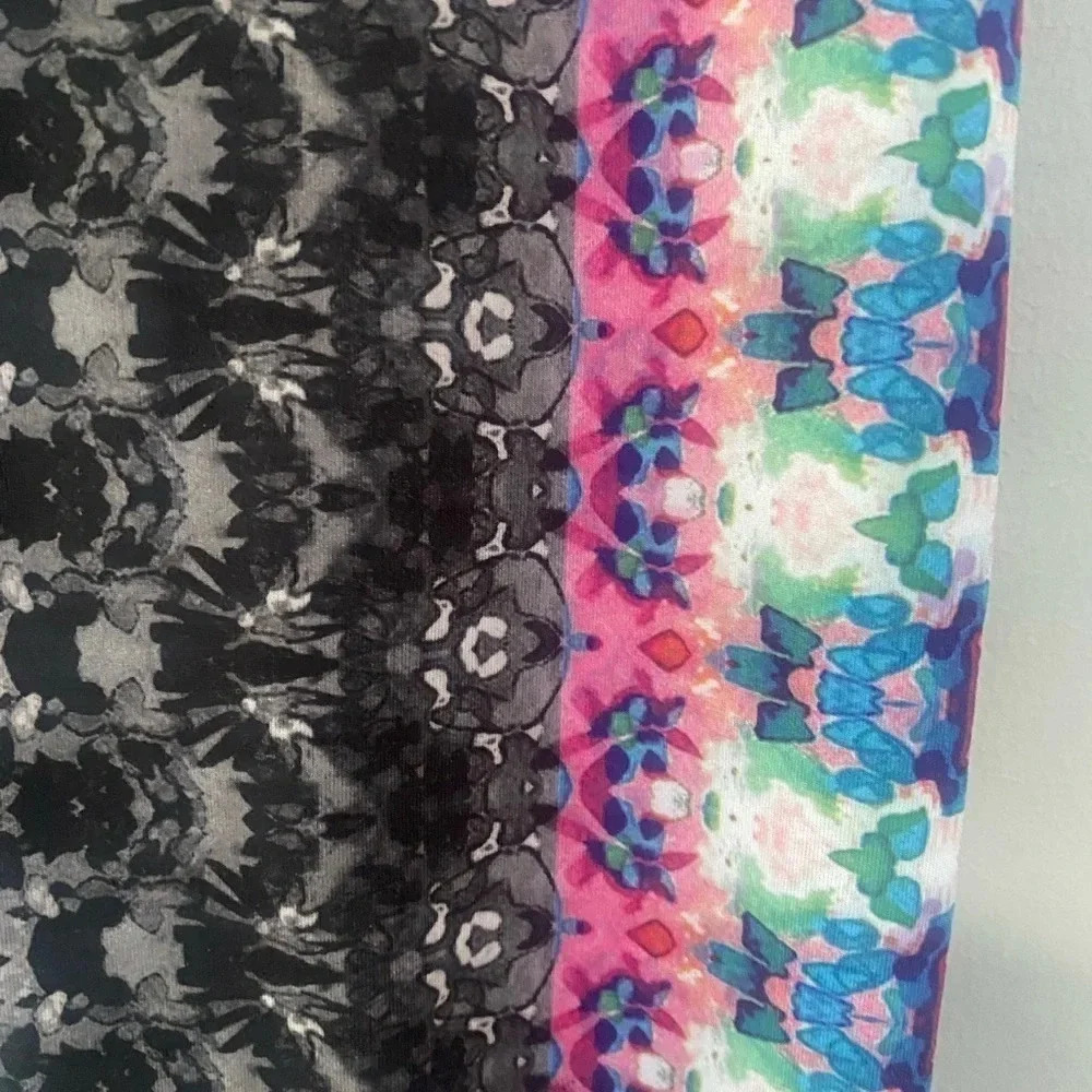 Prana Multicolor Roxanne Capri Leggings: Watercolor Tie-dye Size Small - Picture 2 of 7